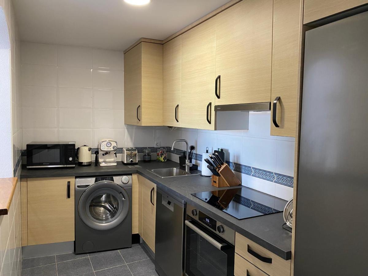 Apartment With Solarium/Terrace. Калпе Екстериор снимка